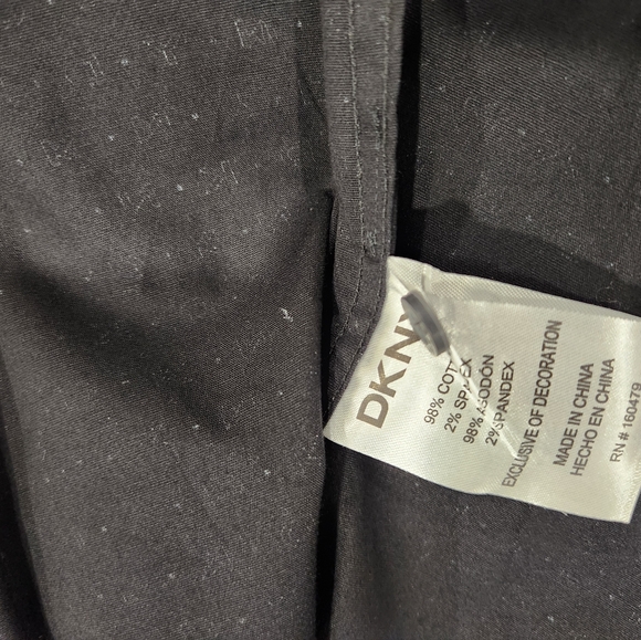 DKNY Black Button down Short Sleeve Large DKNY print - Picture 4 of 7